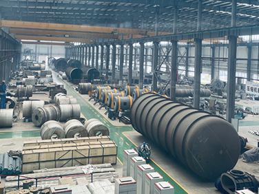 مبخر متعدد التأثيرات ذو تصميم معياري بغشاء متساقط مع تبلور فراغي لمياه الصرف (صناعات الورق والملح)